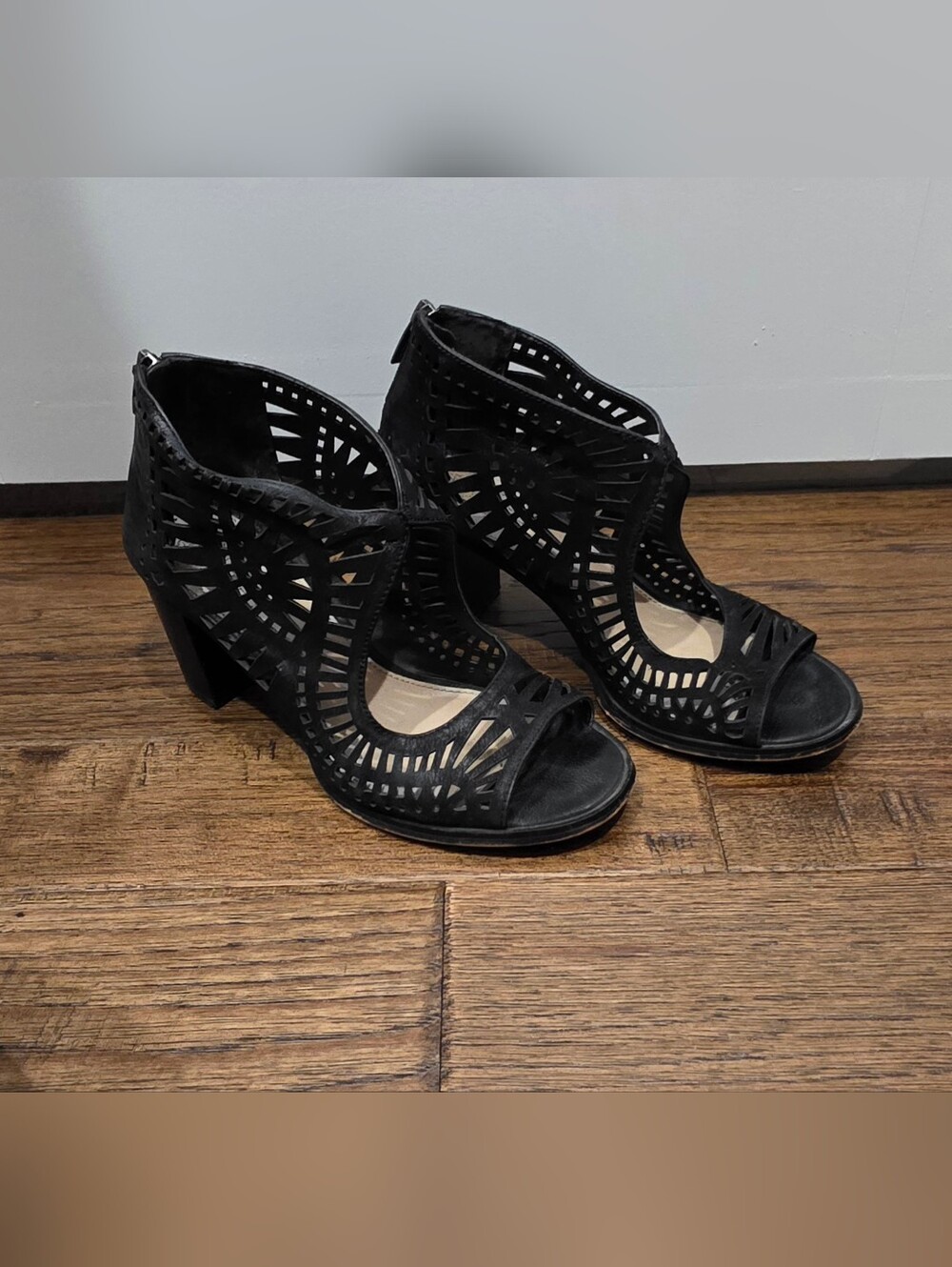 Vince Camuto Black Laser-Cut Peep-Toe Block Heel